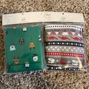 3T GAP NWT Christmas pajama set! 🎄 Boys or girls. 2 set bundle!